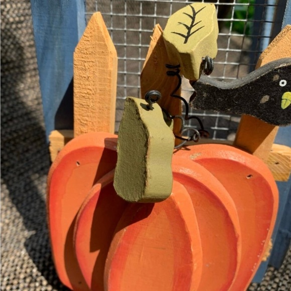 Fall Scarecrow Tabletop Screen - Picture 3 of 8